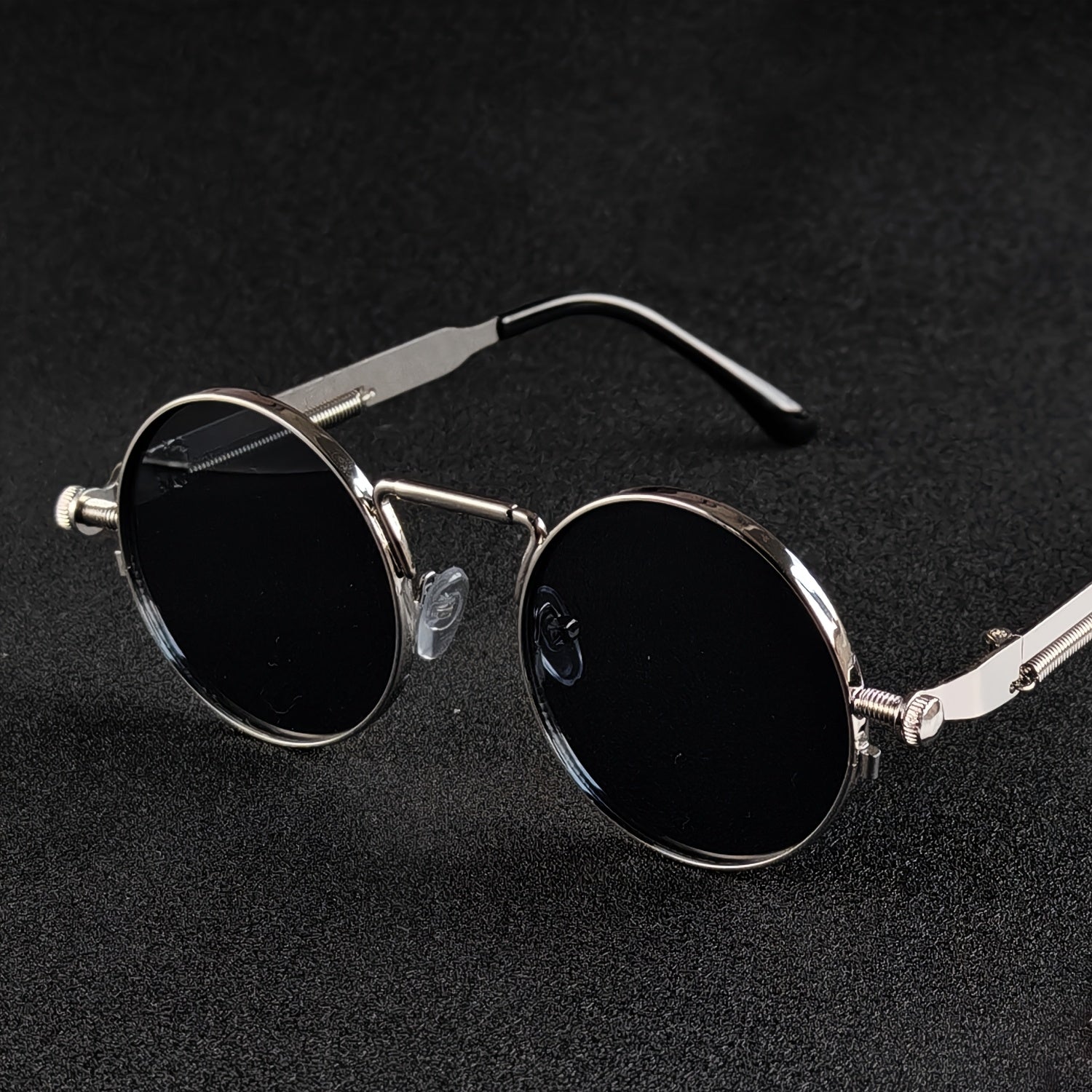 round frame stylish glasses