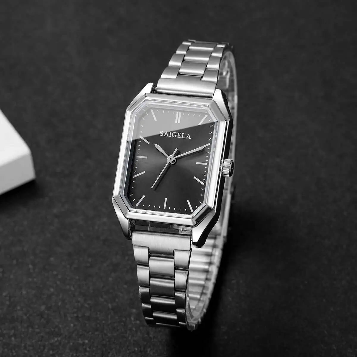 Women Fashion Analog Quartz Wristwatch.