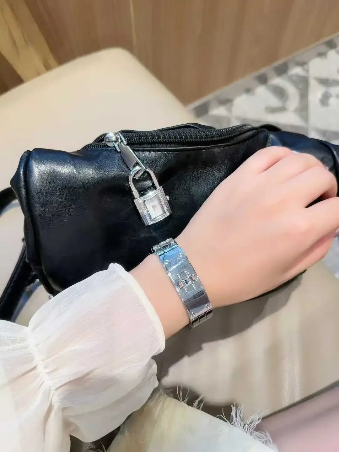 Ladies Sliver Detachable Wristwatch