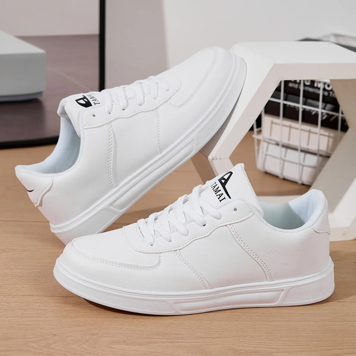 Men Black&White Sneakers