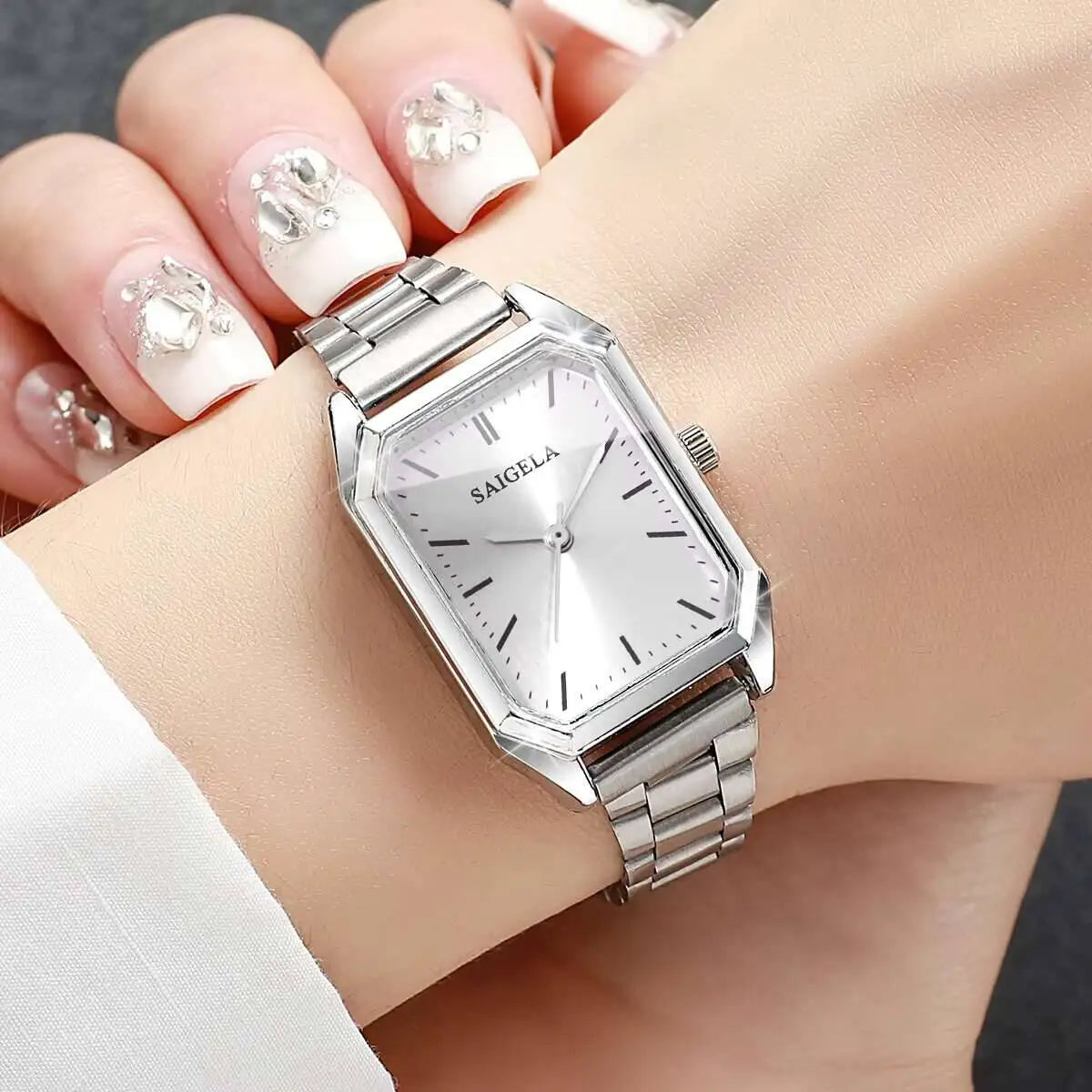Women Fashion Analog Quartz Wristwatch.