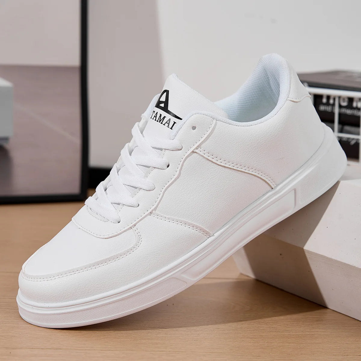 Men Black&White Sneakers