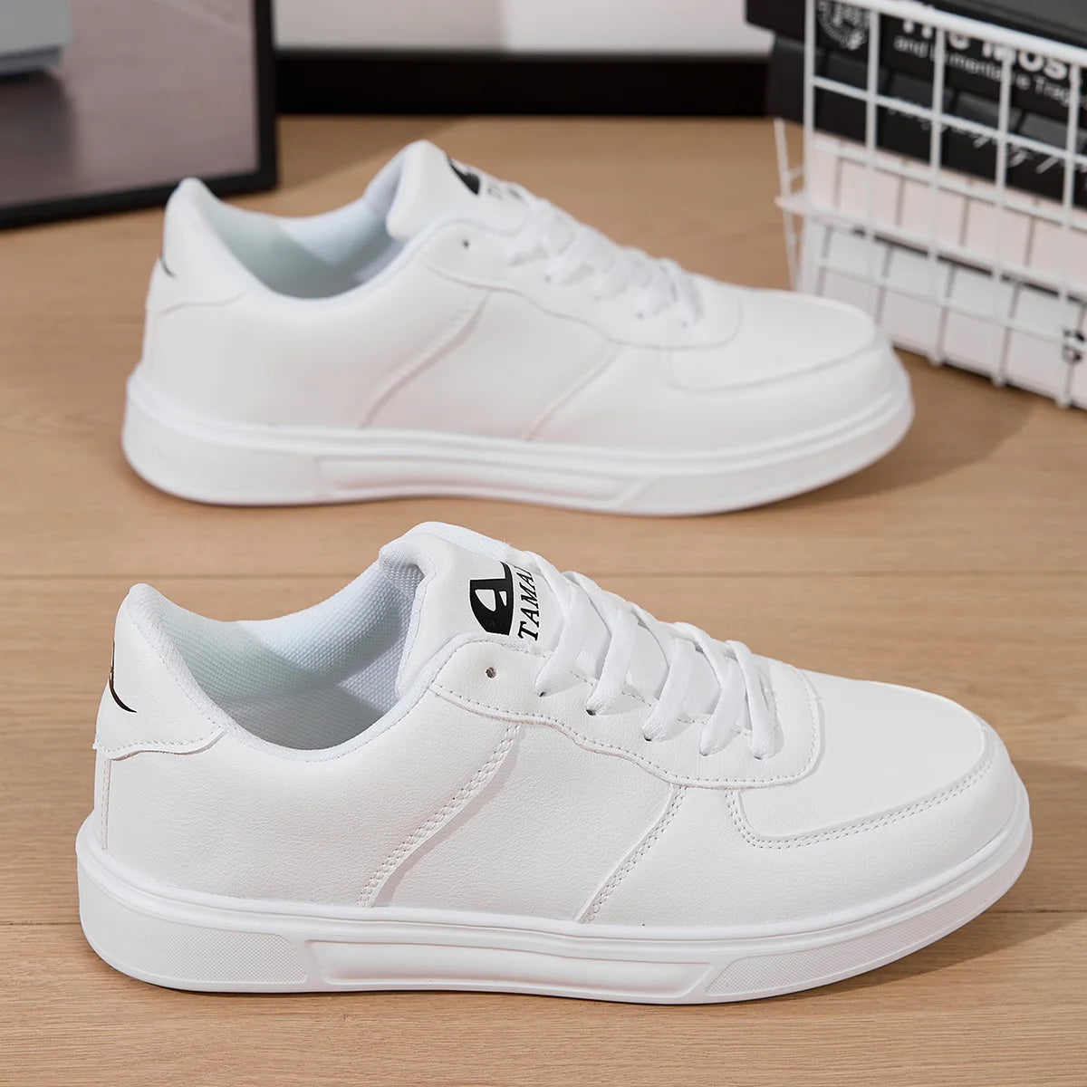 Men Black&White Sneakers