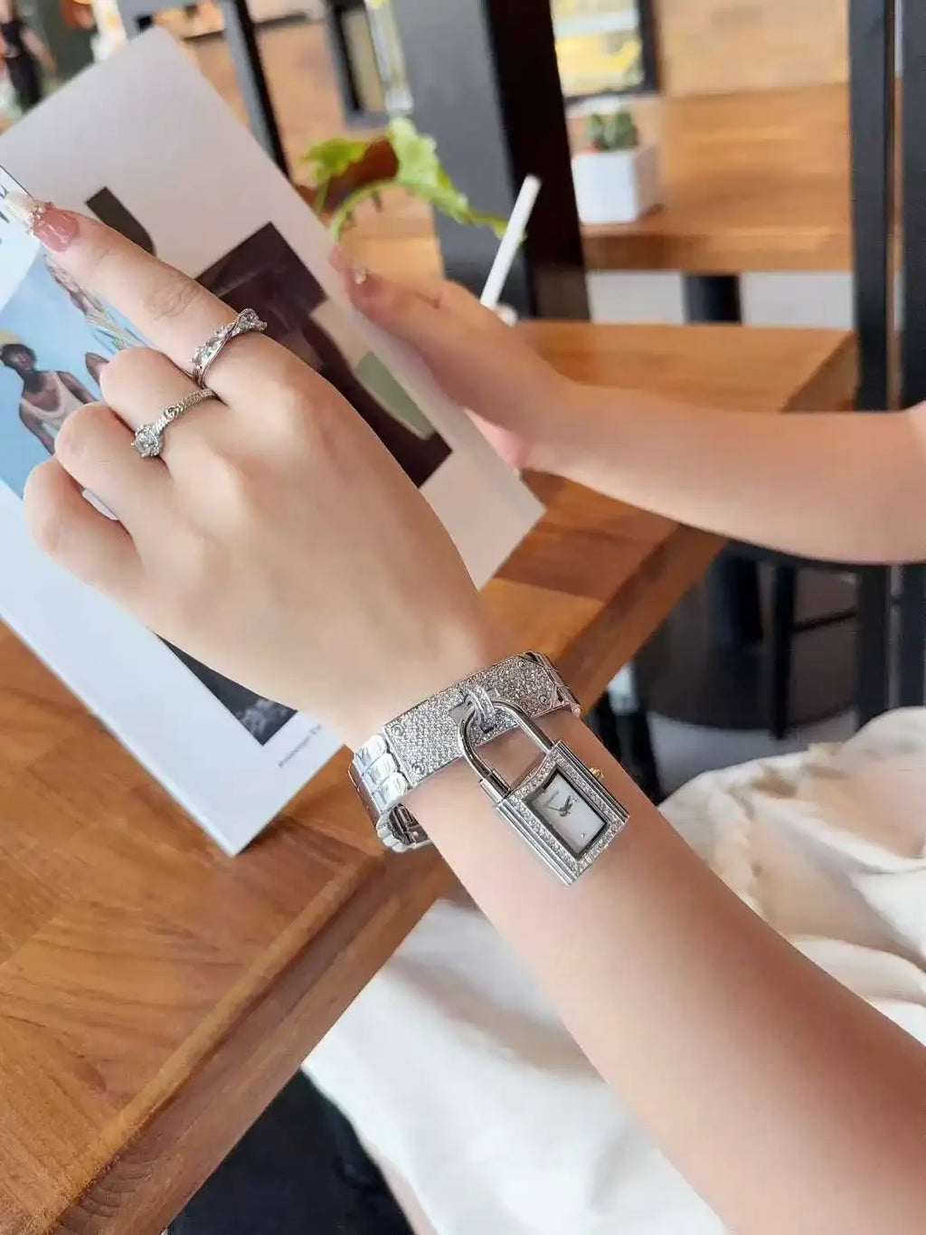 Ladies Sliver Detachable Wristwatch