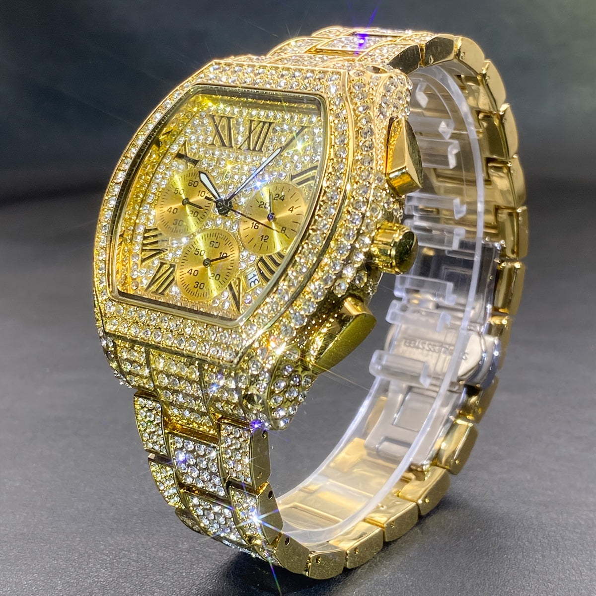 Diamond quartz watch